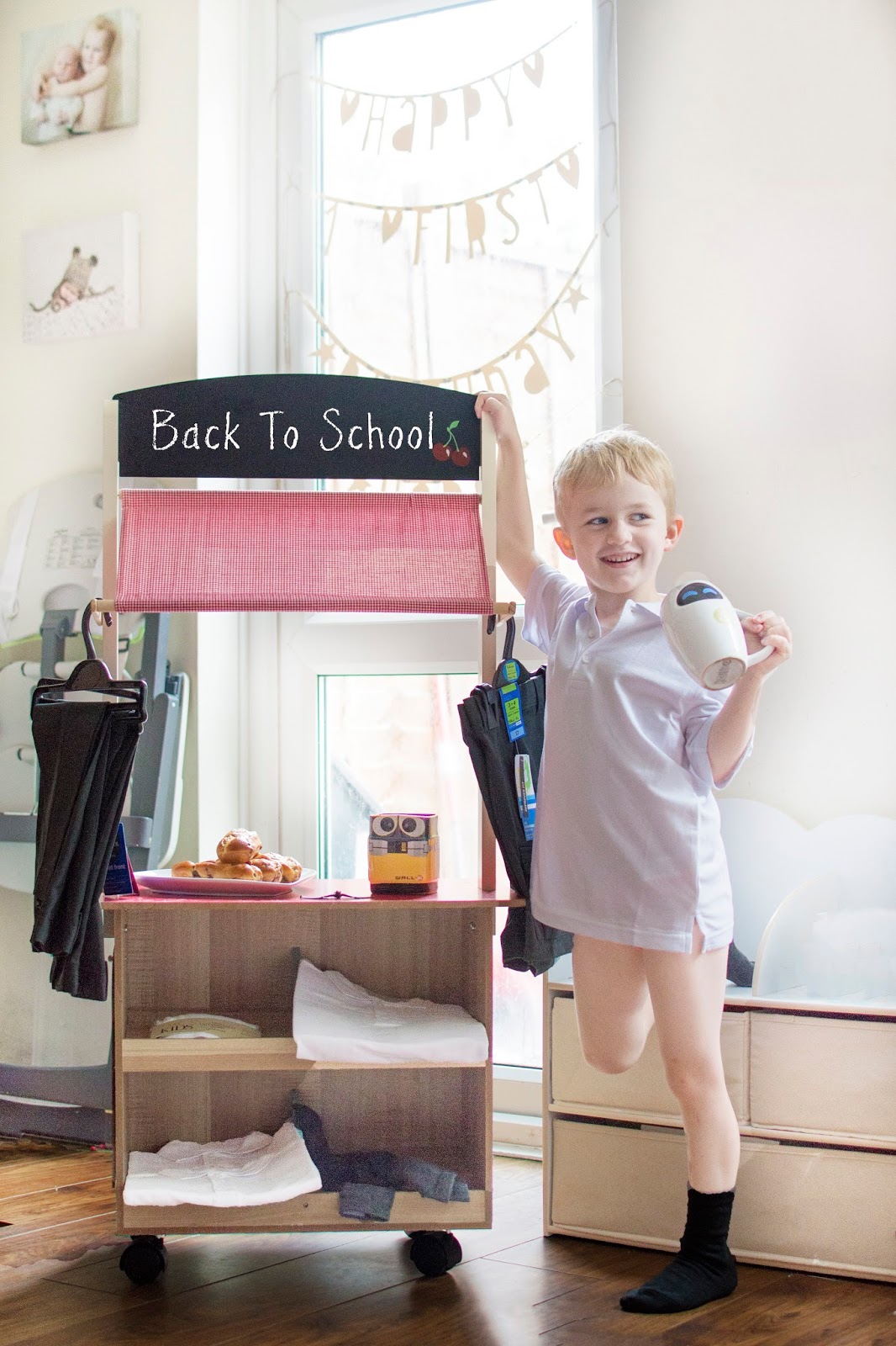 SIMPLER MORNINGS WITH MARKS & SPENCER SCHOOLWEAR