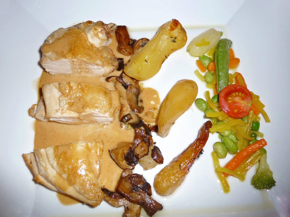 Image shows a main course from walt's restaurant in disneyland paris